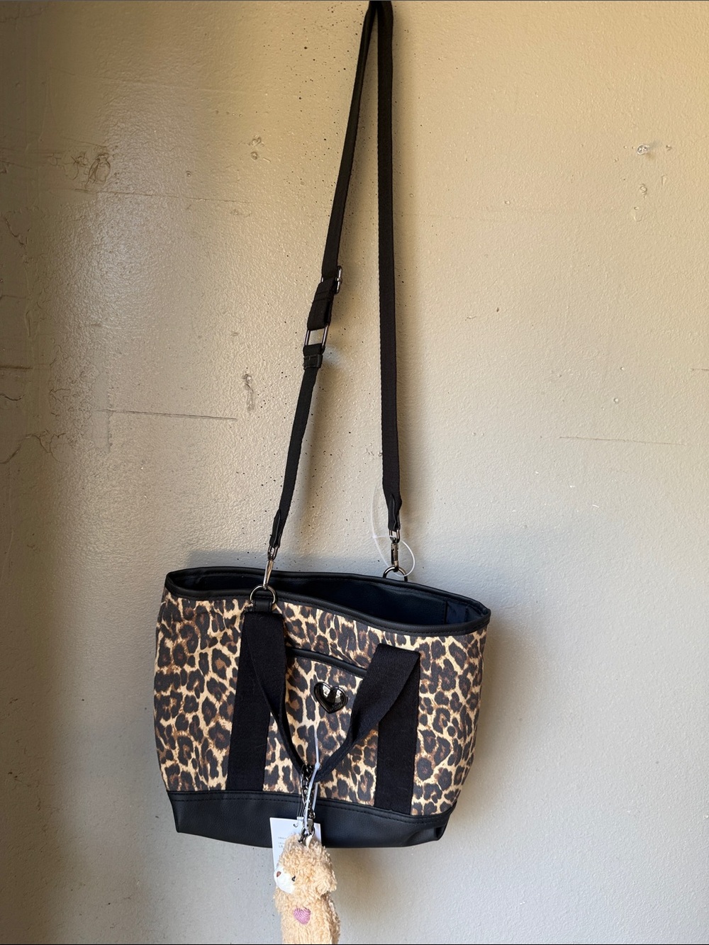 Betsey Johnson Leopard Print Tote with Black Trim & Heart Accent - Picture 3 of 5